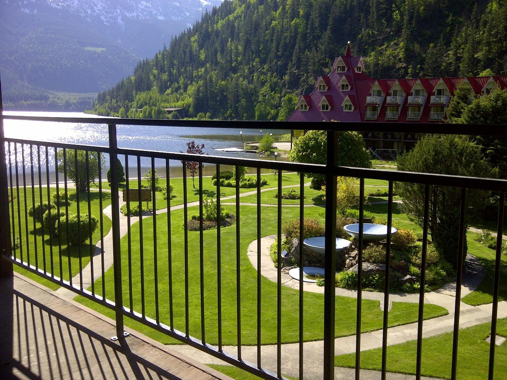 Three Valley Lake Chateau Revelstoke Esterno foto