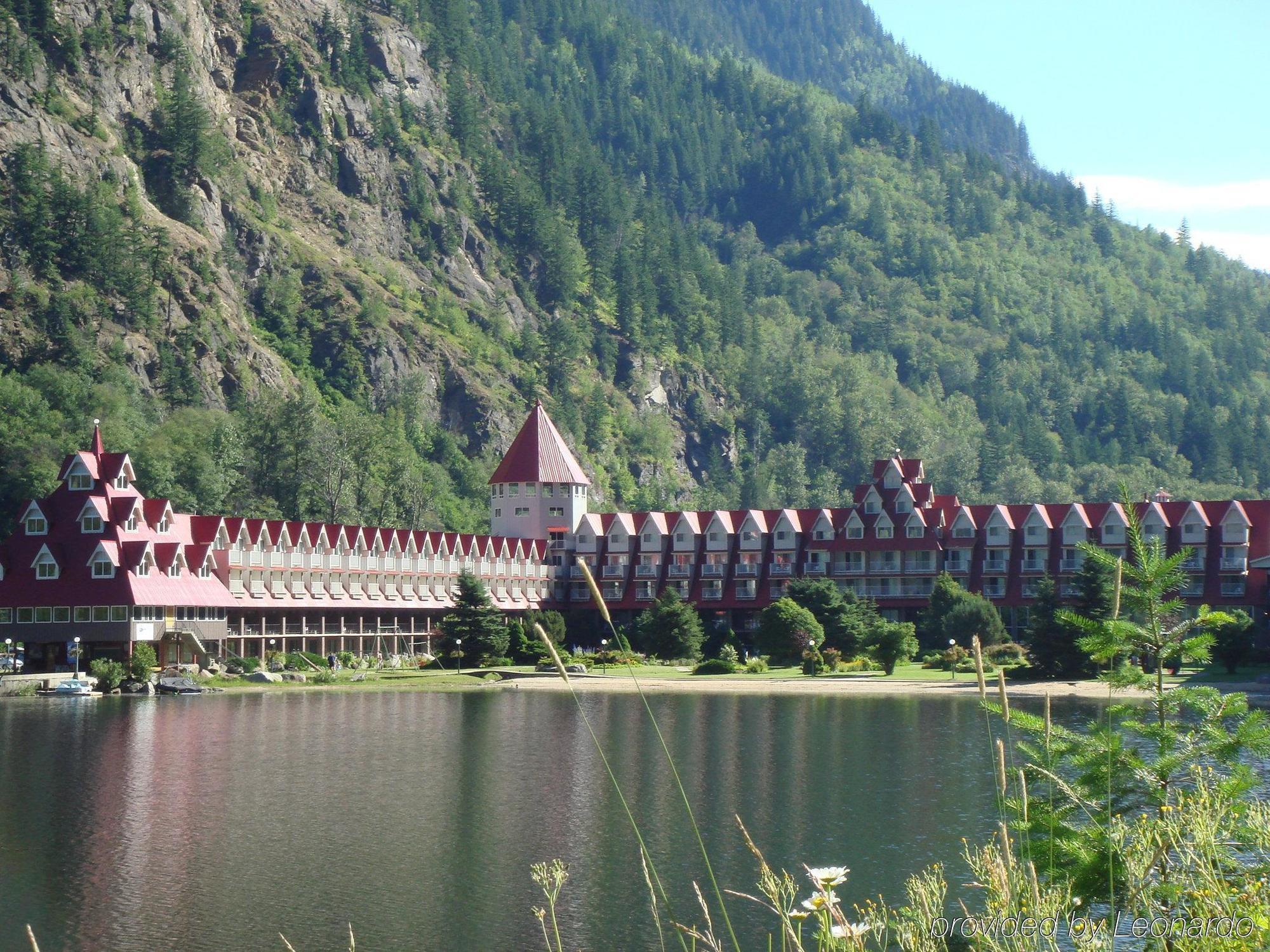 Three Valley Lake Chateau Revelstoke Esterno foto