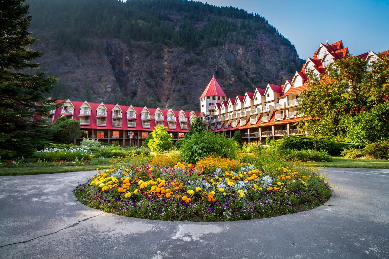 Three Valley Lake Chateau Revelstoke Esterno foto