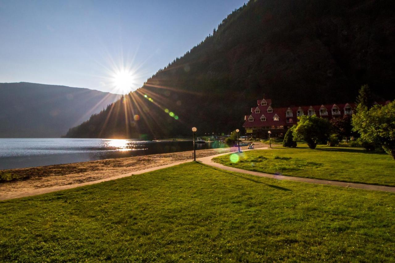 Three Valley Lake Chateau Revelstoke Esterno foto